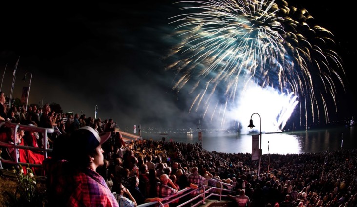 La Magie des feux Loto-Québec at l'Amphithéâtre Cogeco